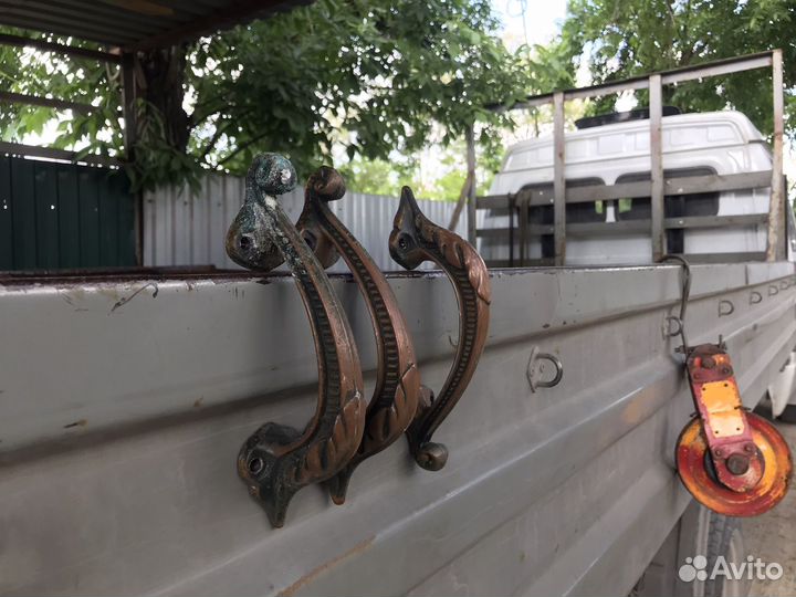 Дверные ручки