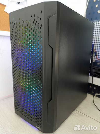 Корпус для компьютера mATX Aerocool Trinity Mini
