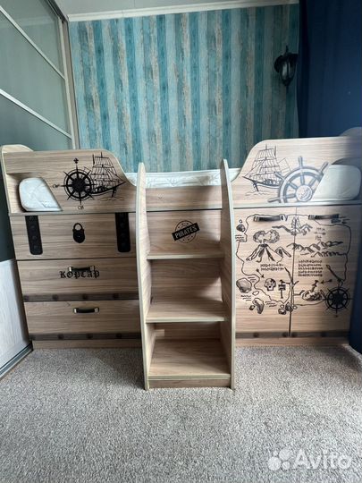 Кровать чердак со столом