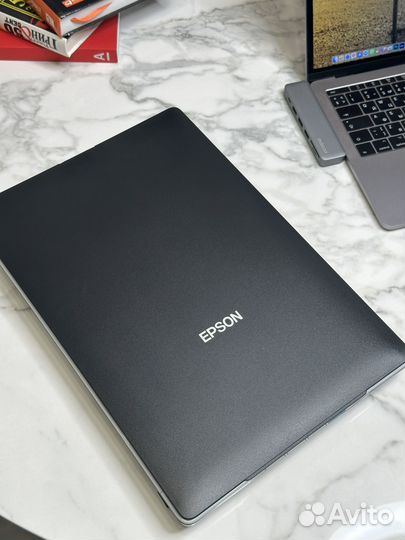 Сканер Epson Perfection V19