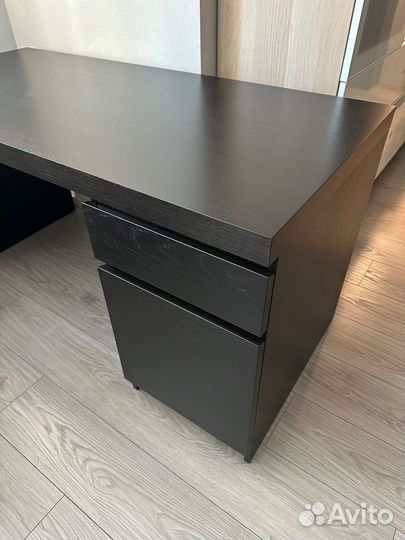 Продам стол IKEA