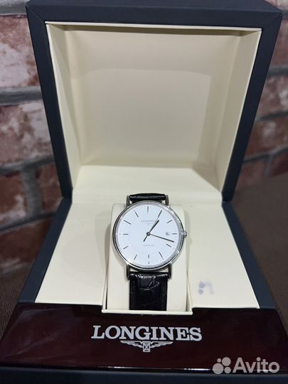 Часы Longines Presence l4.801.4 38мм