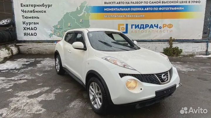 Кронштейн усилителя переднего бампера левый Nissan