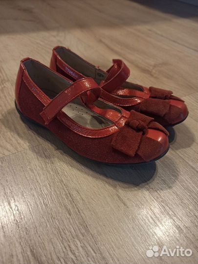 Детские туфли