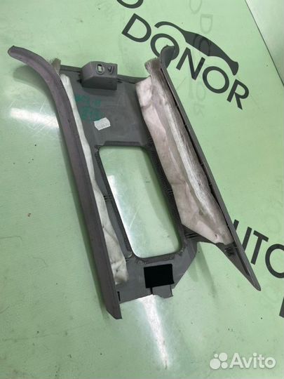 Накладка стойки задняя левая Volkswagen Touareg 7L