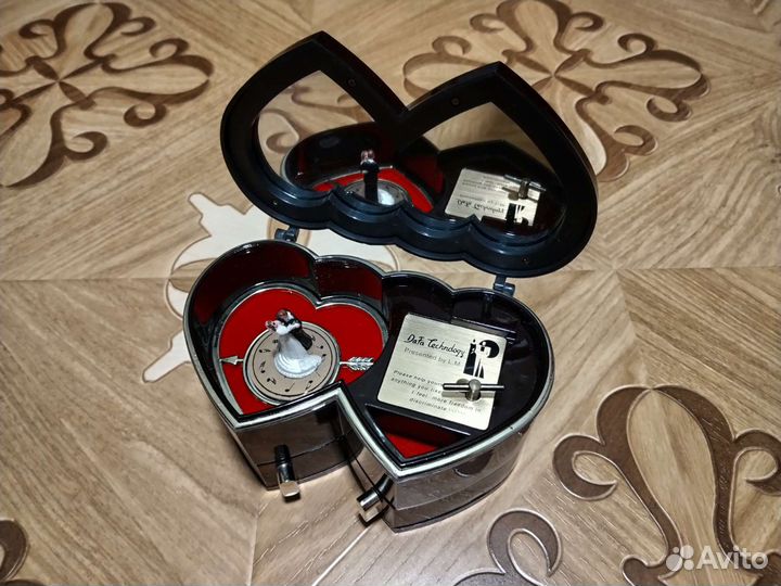 Винтажная музыкальная шкатулка для украшений