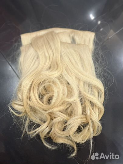 Натуральные волосы на заколках