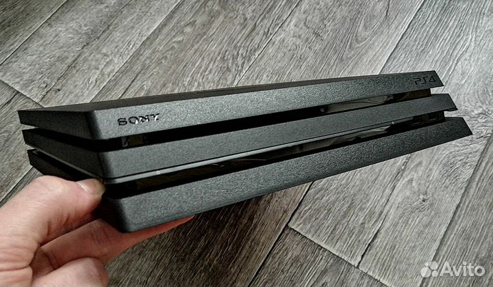 Sony PlayStation 4
