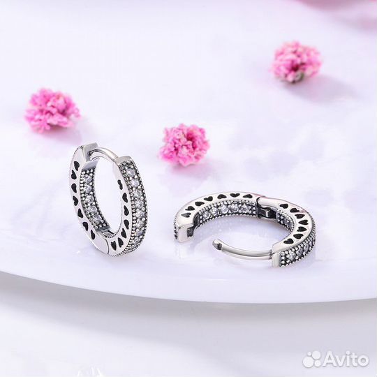 Серебряные серьги в стиле Pandora