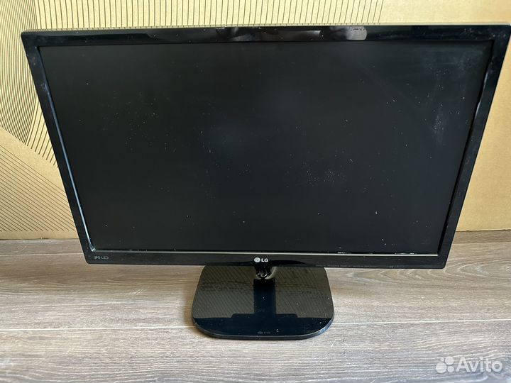 Монитор LG 22