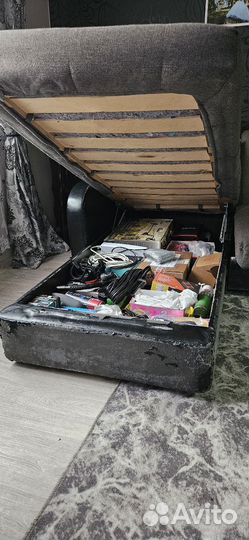 Большой угловой диван бу