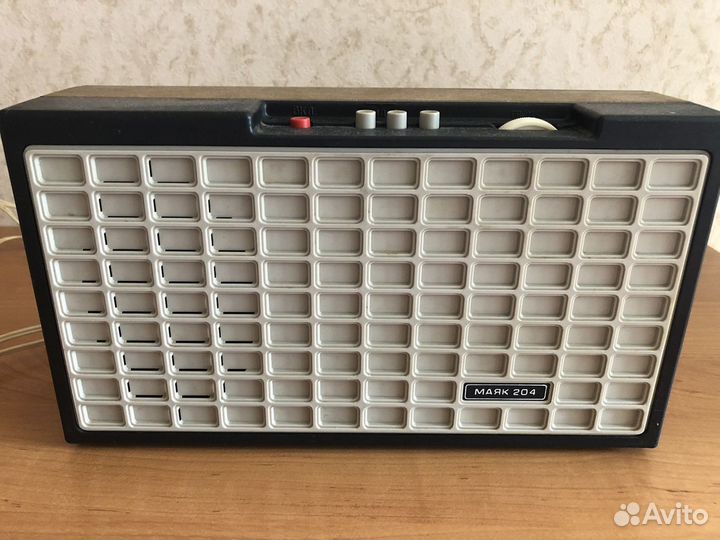 Приёмник трёхпрограмный Маяк 204