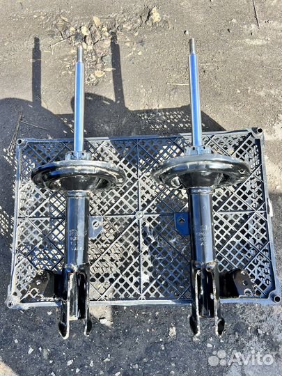 Продам стойки