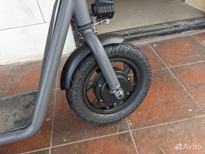 Продам электросамокат iconBIT Trident 120 DUO