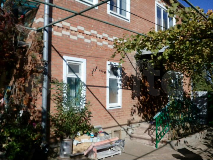 Дом 190 м² на участке 7 сот.