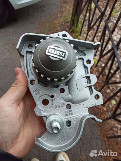 Помпа vkpc86415/SKF Водяной насос