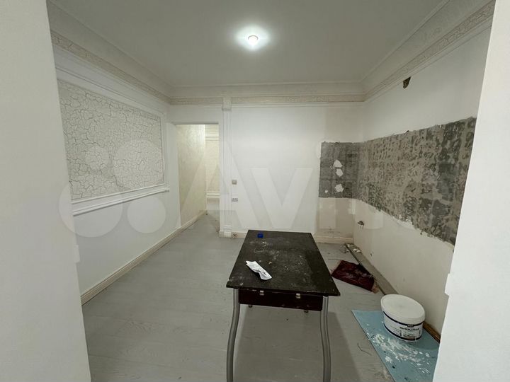 2-к. квартира, 74 м², 1/5 эт.