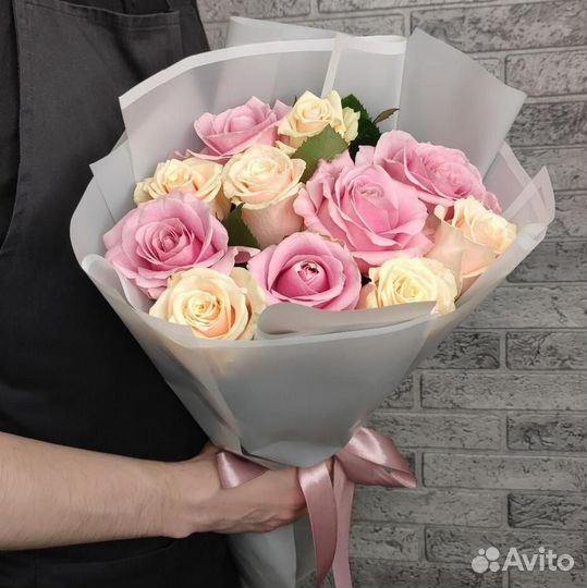 Букет из 15 роз 50см Цветы Розы