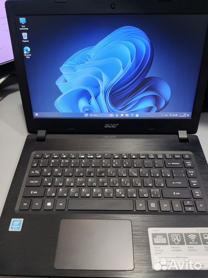 Ноутбук Acer 1