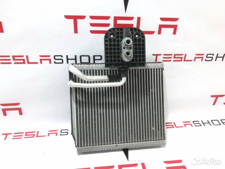Радиатор (печки) салона кондиционера Tesla Model X