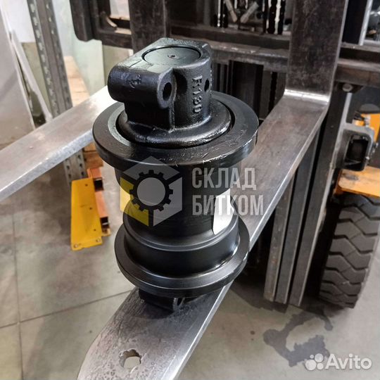 Каток опорный Liebherr R902LC