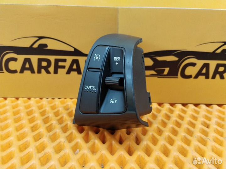 Кнопки в руль правые Kia Sorento 2 XM D4HB 2 2011