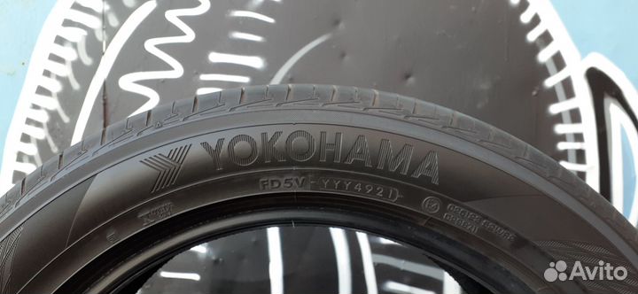 Yokohama Advan dB V552 235/50 R18