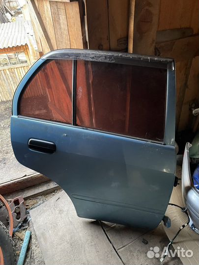 Двери toyota starlet