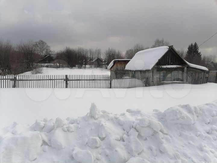 Дом 25 м² на участке 8 сот.