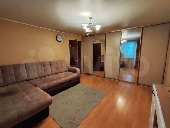 2-к. квартира, 43 м², 3/9 эт.