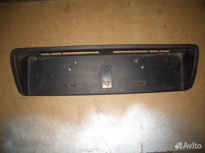 Накладка задняя под номер Тойота Хайлюкс с05-15г