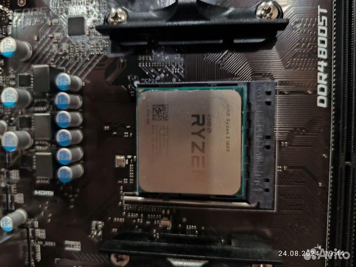 Комплект ryzen 5 1600,a320,ddr4 8+8,кулер rgb