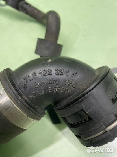 Патрубок системы охлаждения Volkswagen Touareg 7L