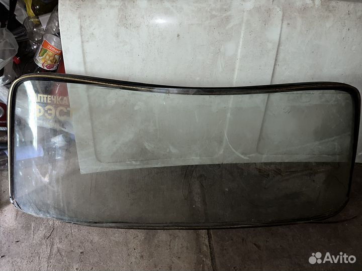 Задние двери, крышка багажника, заднее окно