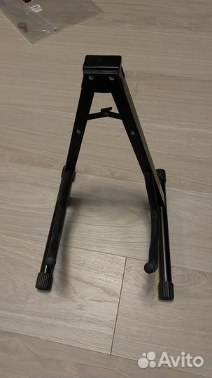 Стояка для акустической гитары