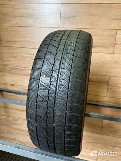 Bridgestone Blizzak VRX 215/60 R16