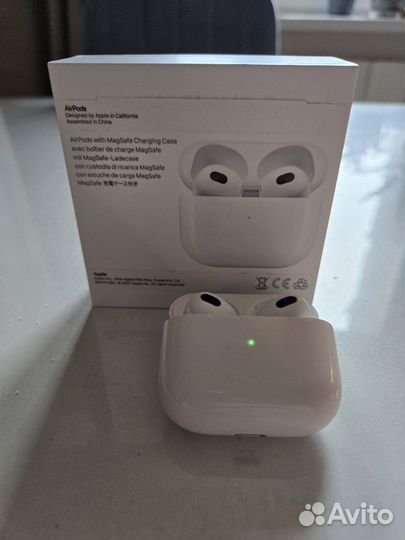 Наушники Apple AirPods 3 Charging Case