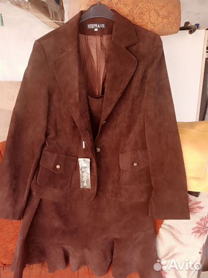 Костюм женский