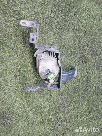 Фара противотуманная передняя правая Honda Legend