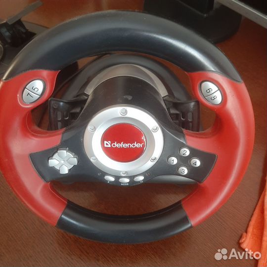 Игровой руль с педалями