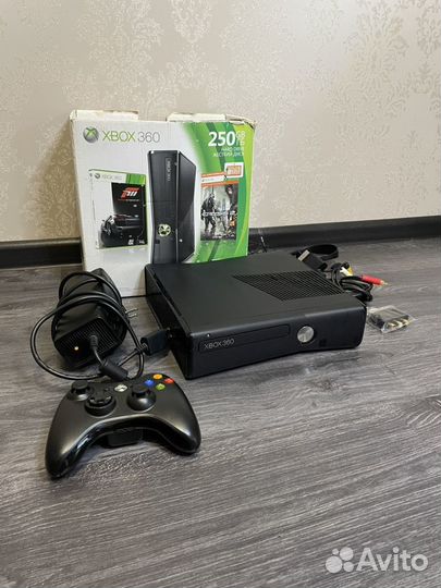 Xbox 360 Slim / в отличном состоиянии / игры