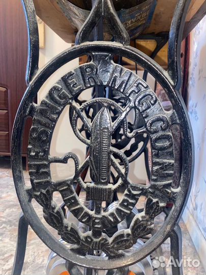 Швейная машина Singer