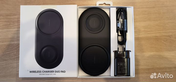 Беспроводная зарядка Samsung Wireless Charger Duo