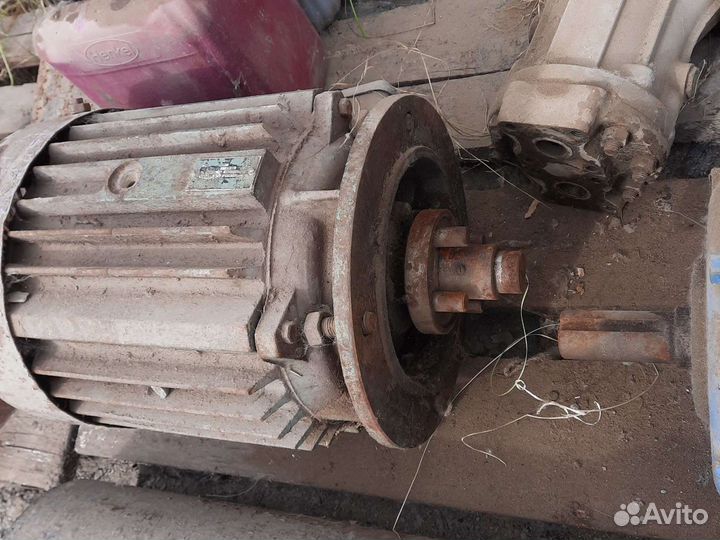 Электродвигатель