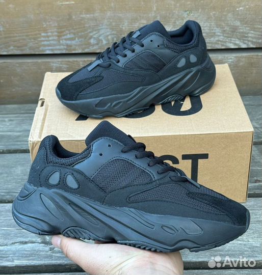 Кроссовки мужские Adidas Yeezy 700 41-45 / Новые