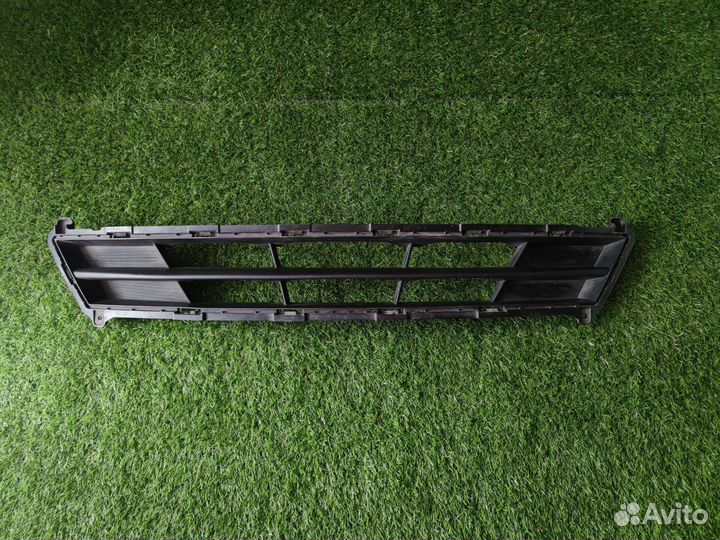 Решетка бампера 86561-4L500 Hyundai Solaris