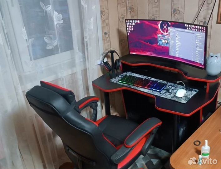 Компьютерный стол