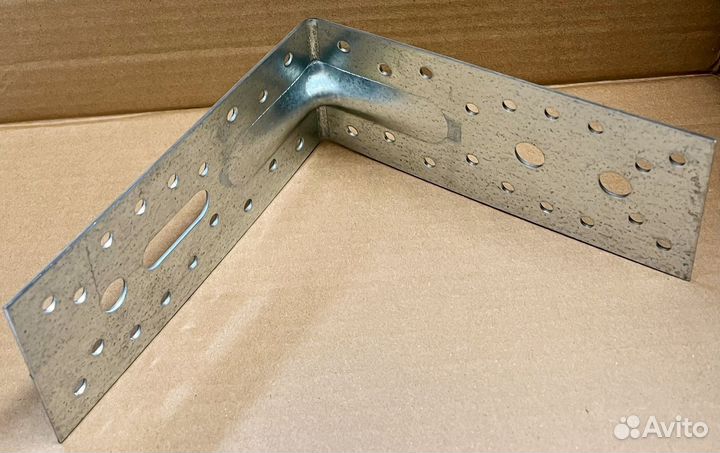 Уголок крепежный усиленный 150*150*65