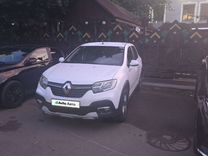 Renault Logan Stepway 1.6 CVT, 2021, битый, 83 000 км, с пробегом, цена 1 400 000 руб.