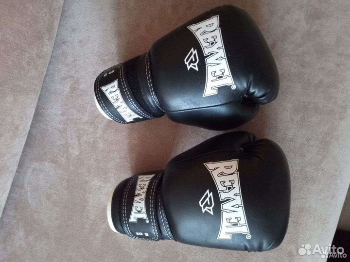 Боксерские перчатки